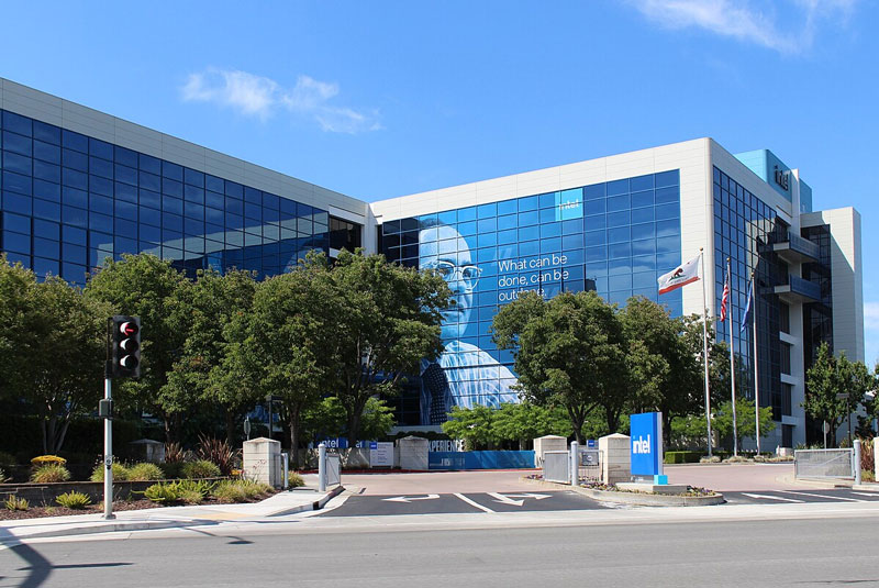 دلایل موفقیت شرکت Intel اینتل chinod چینود