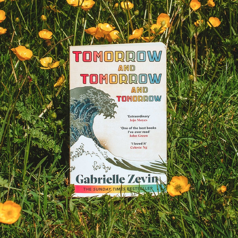 معرفی کتاب فردا و فردا و فردا نوشته گابریل زوین The book Tomorrow and Tomorrow and Tomorrow by Gabriel Zwin چینود chinod 