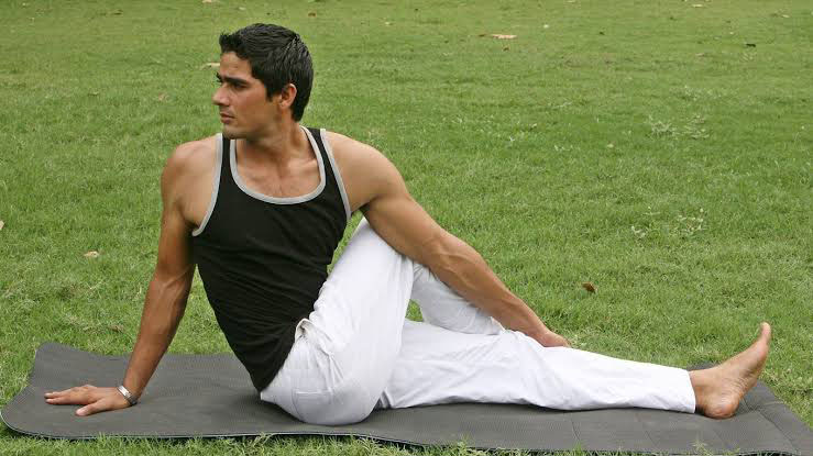 حرکات ورزشی در یوگا Exercises in yoga چینود chinod