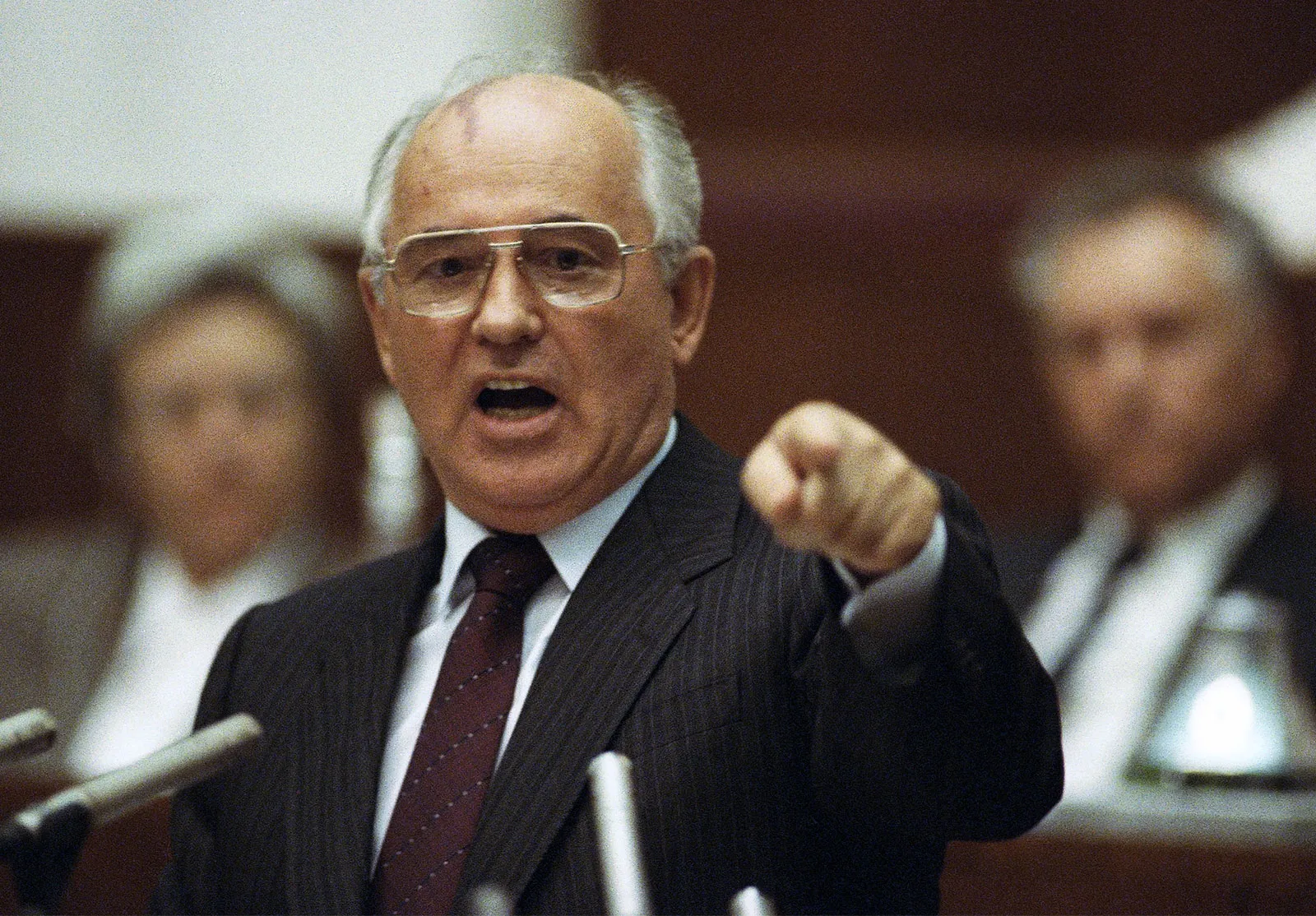 میخائیل گورباچف Mikhail Gorbachev Chinod چینود
